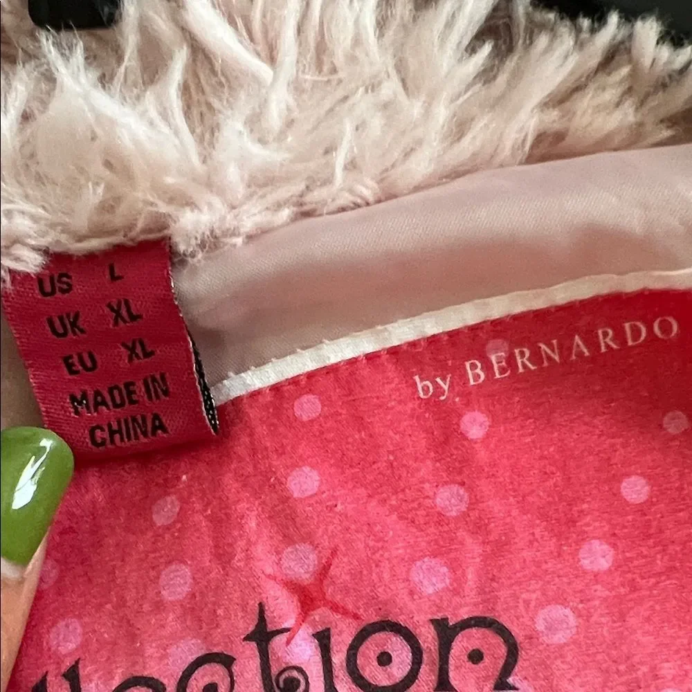 Bernardo Collection Vest Womens Pink faux Fur Snap Front Plush Shaggy in Size L